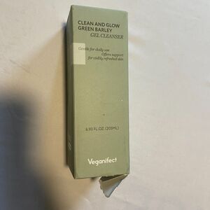[ Veganifect] CLEAN AND GLOW GREEN BARLEY GEL CLEANSER 205ml/ smooth & gentle